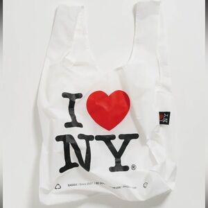 NWOT BAGGU I Love NY standard bag
